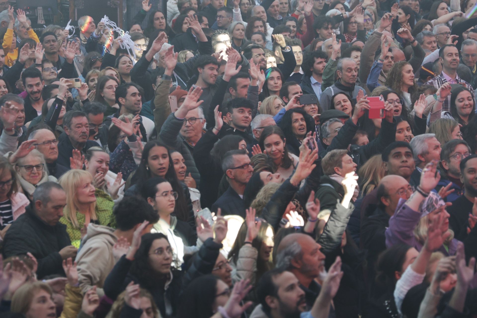La orquesta París de Noia llena la Plaza Mayor de Valladolid