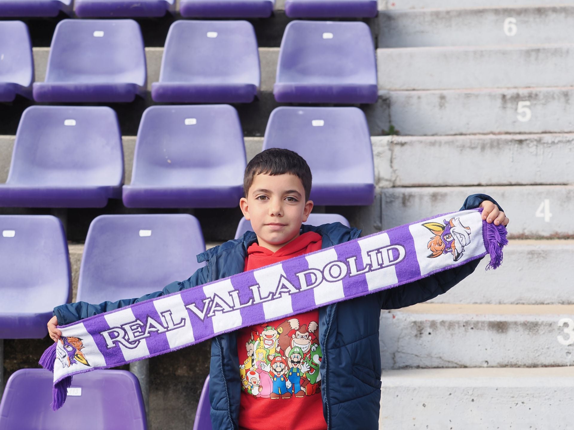 Búscate en la grada del Real Valladolid - Girona (1/3)