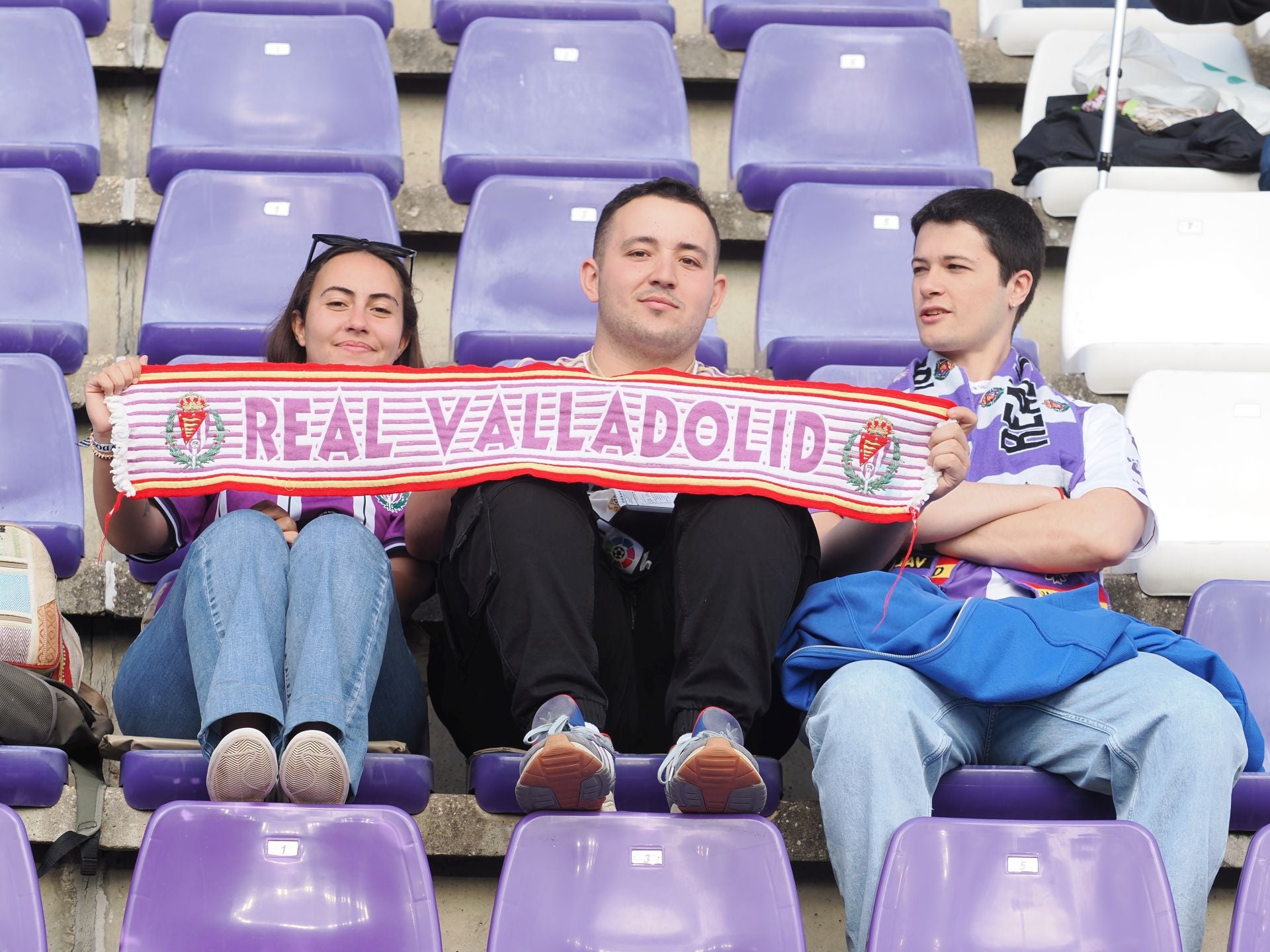 Búscate en la grada del Real Valladolid - Girona (2/3)