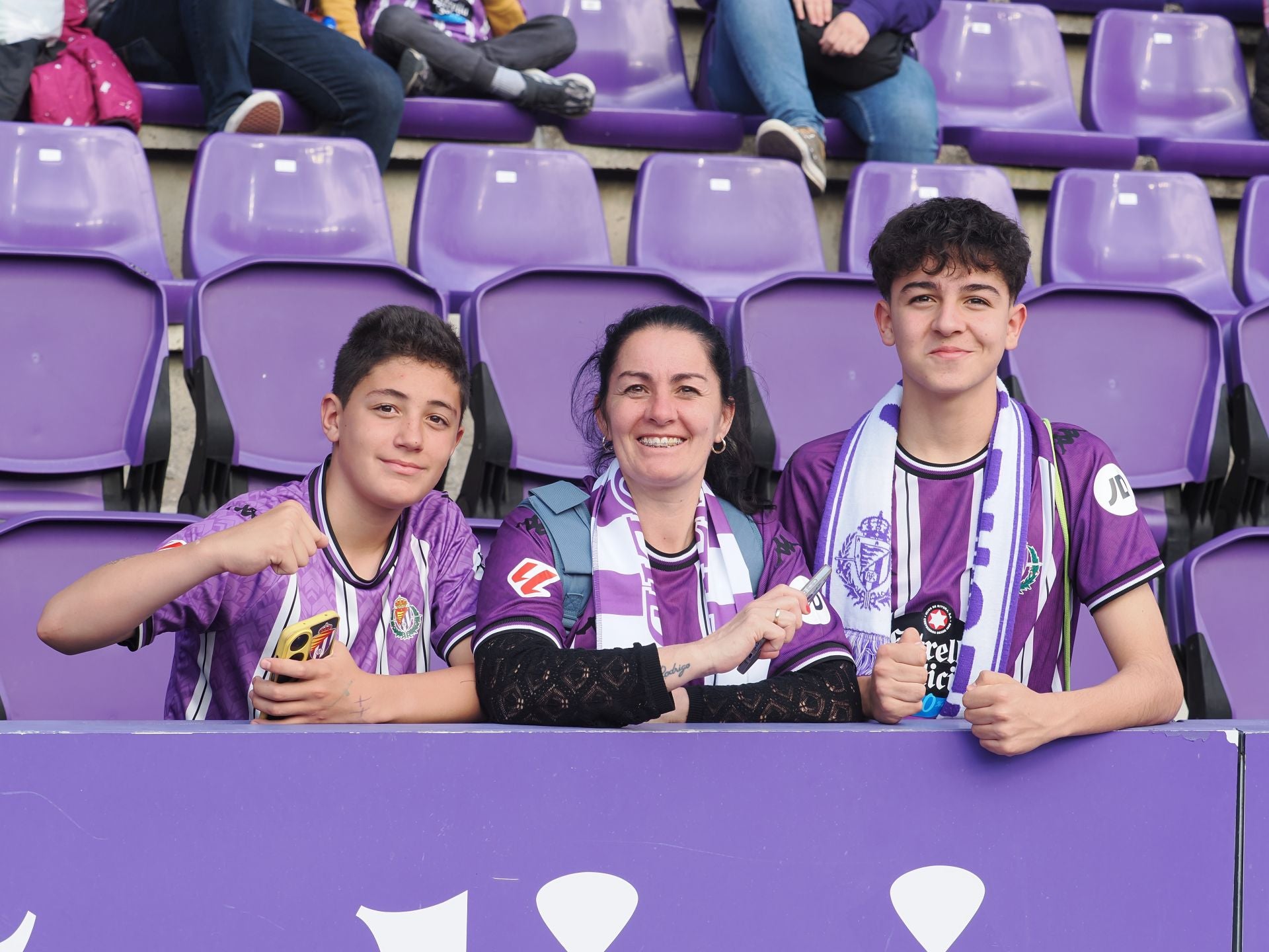 Búscate en la grada del Real Valladolid - Girona (2/3)