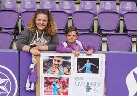 Aficionados del Real Valladolid antes del partido.