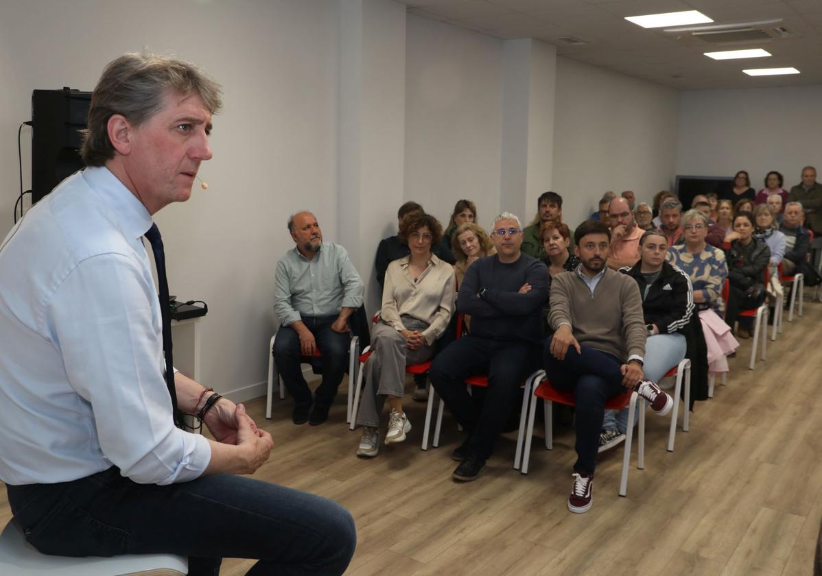 El secretario del PSOE tiende la mano para aprobar presupuestos en Castilla y León