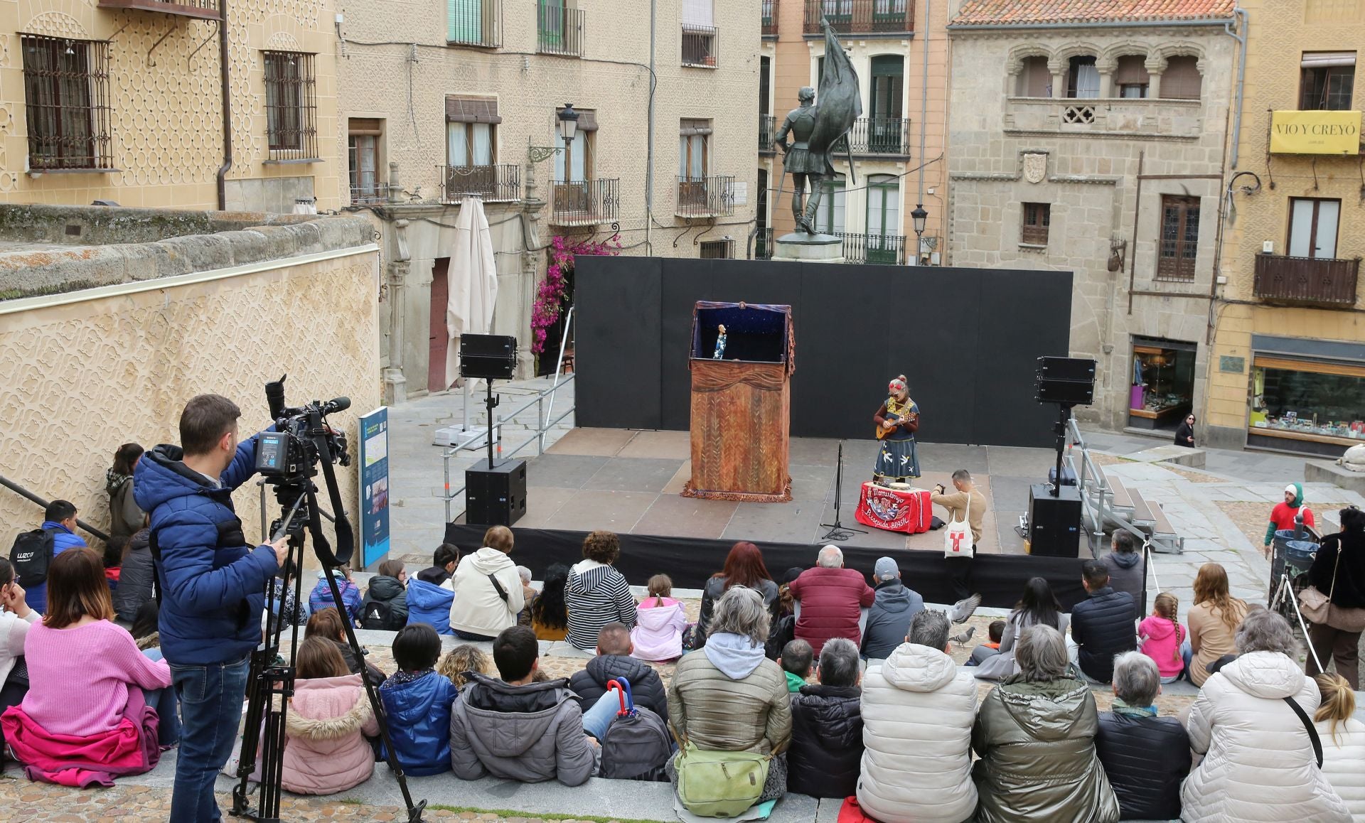 Fotos: Primer día de Titirimundi en Segovia