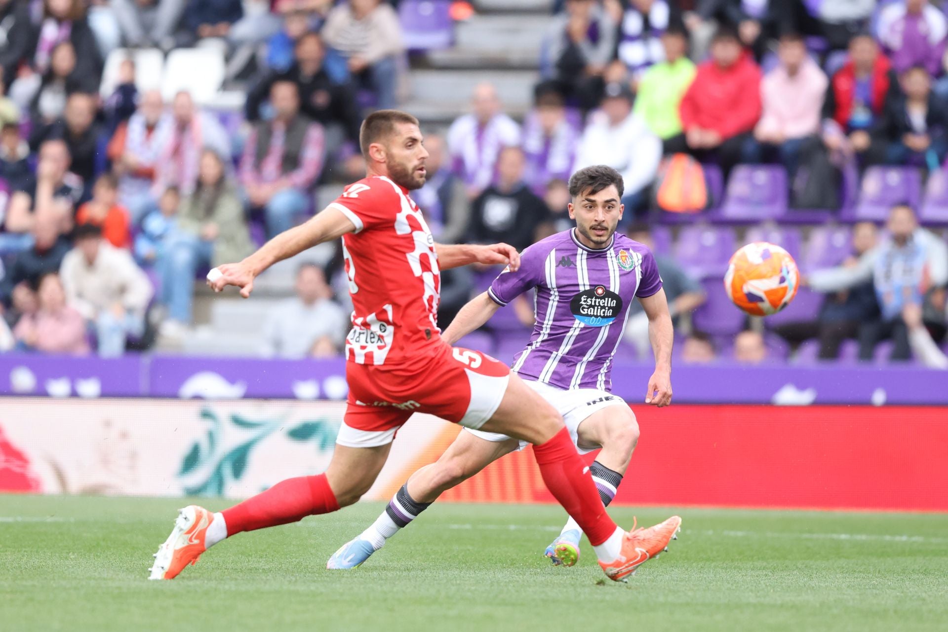 La derrota del Real Valladolid ante el Girona, en imágenes