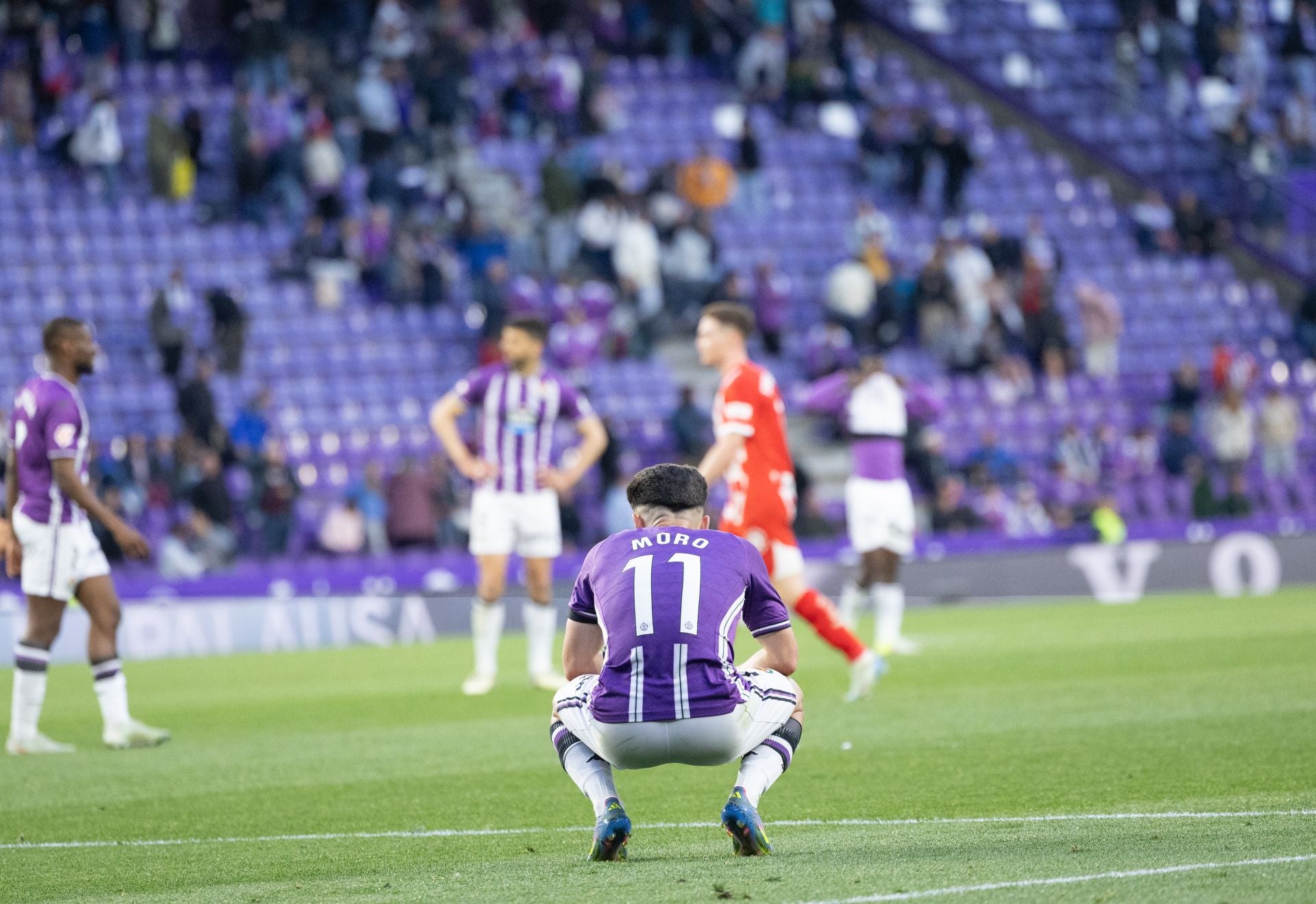 La derrota del Real Valladolid ante el Girona, en imágenes