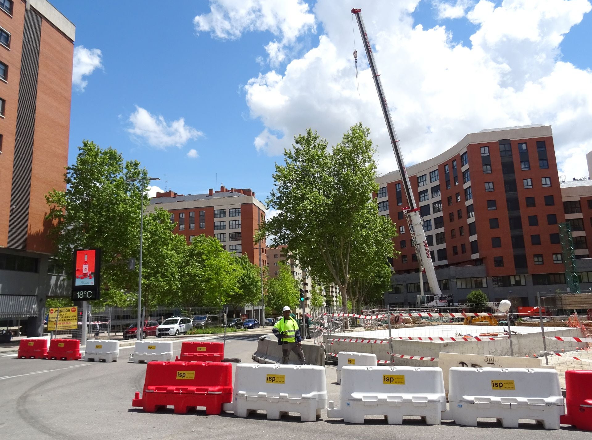 El corte por las obras de un bloque de Parquesol, en imágenes