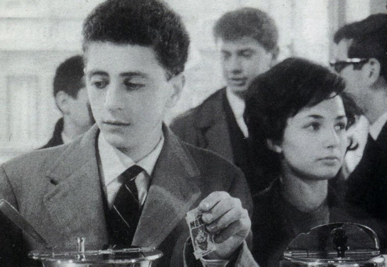 Sandro Panseri y Loredana Detto, en una escena del filme.