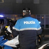Arremete contra la Policía Local al ser identificado por conducir un turismo sustraído