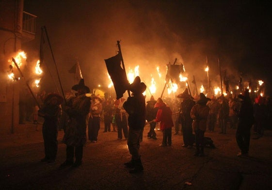 Procesión Cívica del Vítor, una de las más singulares de España, declarada Fiesta de Interés Turístico Nacional.