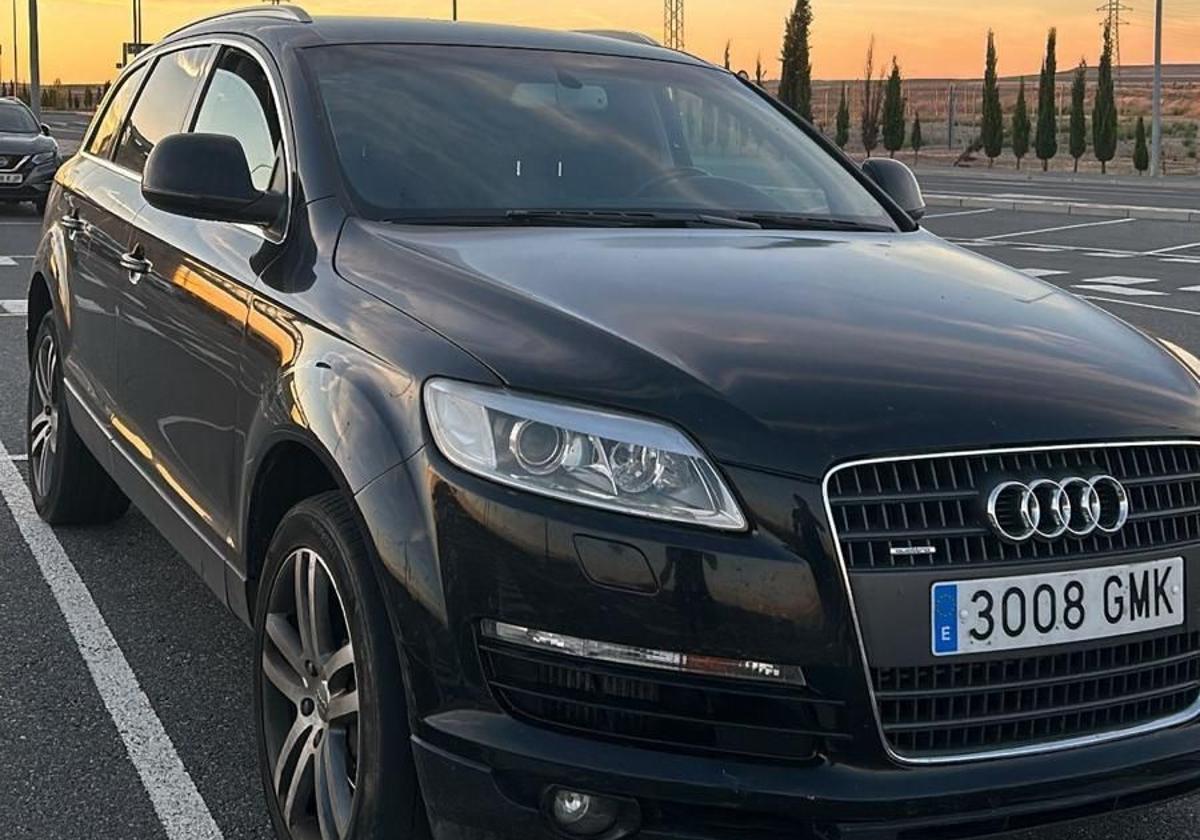 Uno de los Audi Q7 que esta madrugada ha sido robado en Medina del Campo.