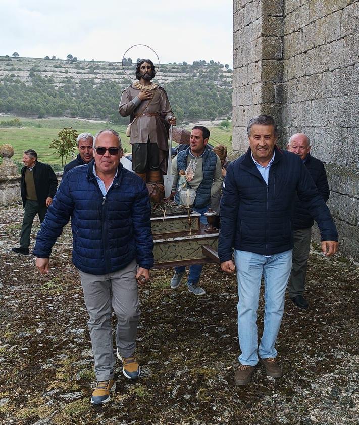 Imagen secundaria 2 - Celebración de San Isidro en Villalar (arriba), San Miguel del Pino (abajo a la izquierda) y Velliza.