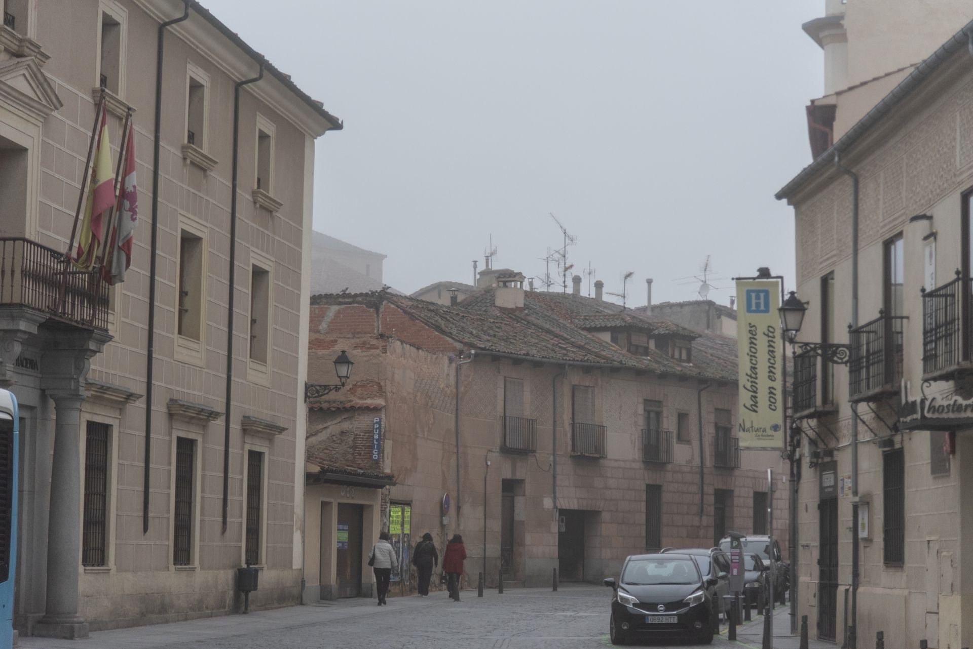Fotos: Segovia amanece envuelta en niebla