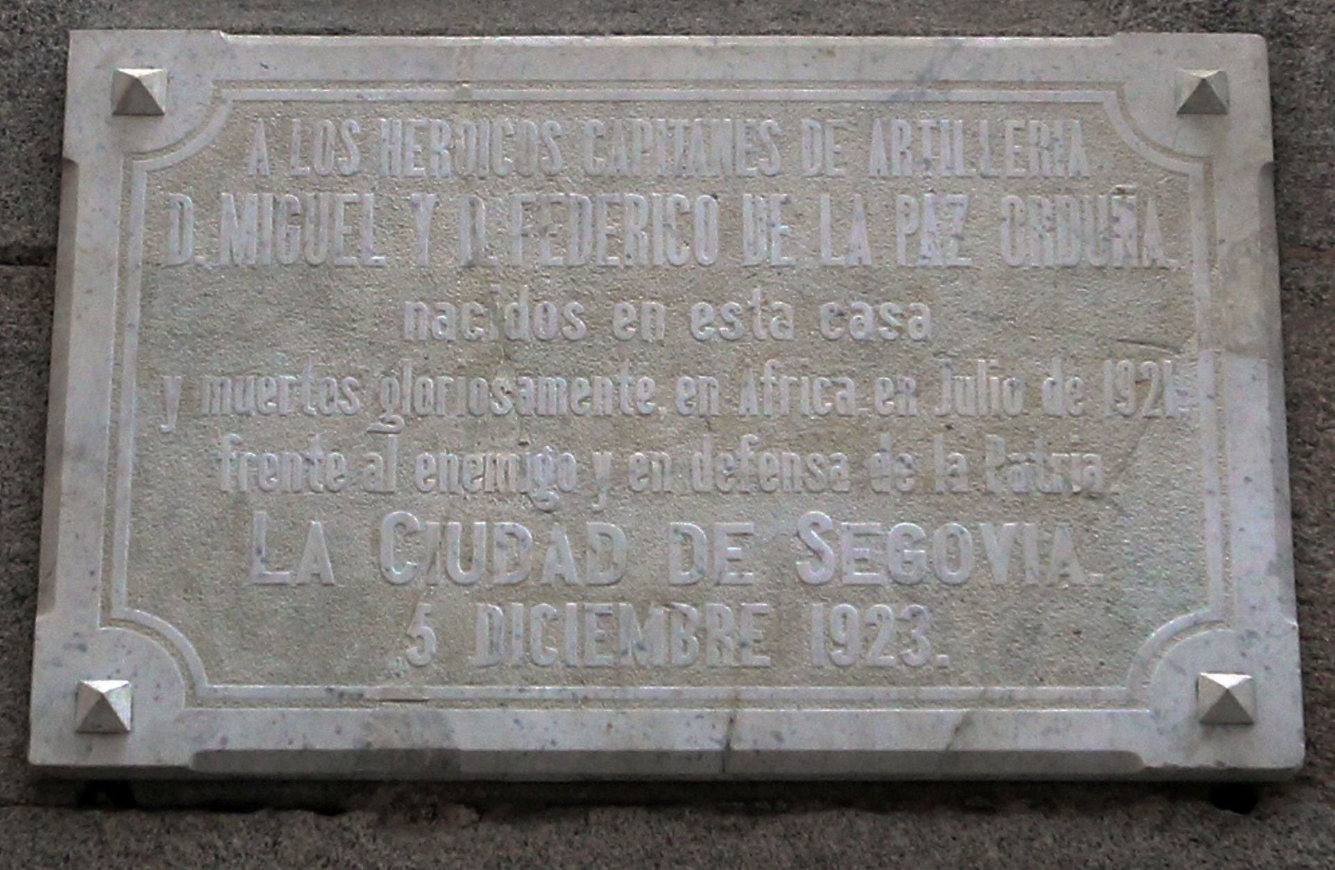 Itinerario gráfico por las placas conmemorativas de Segovia