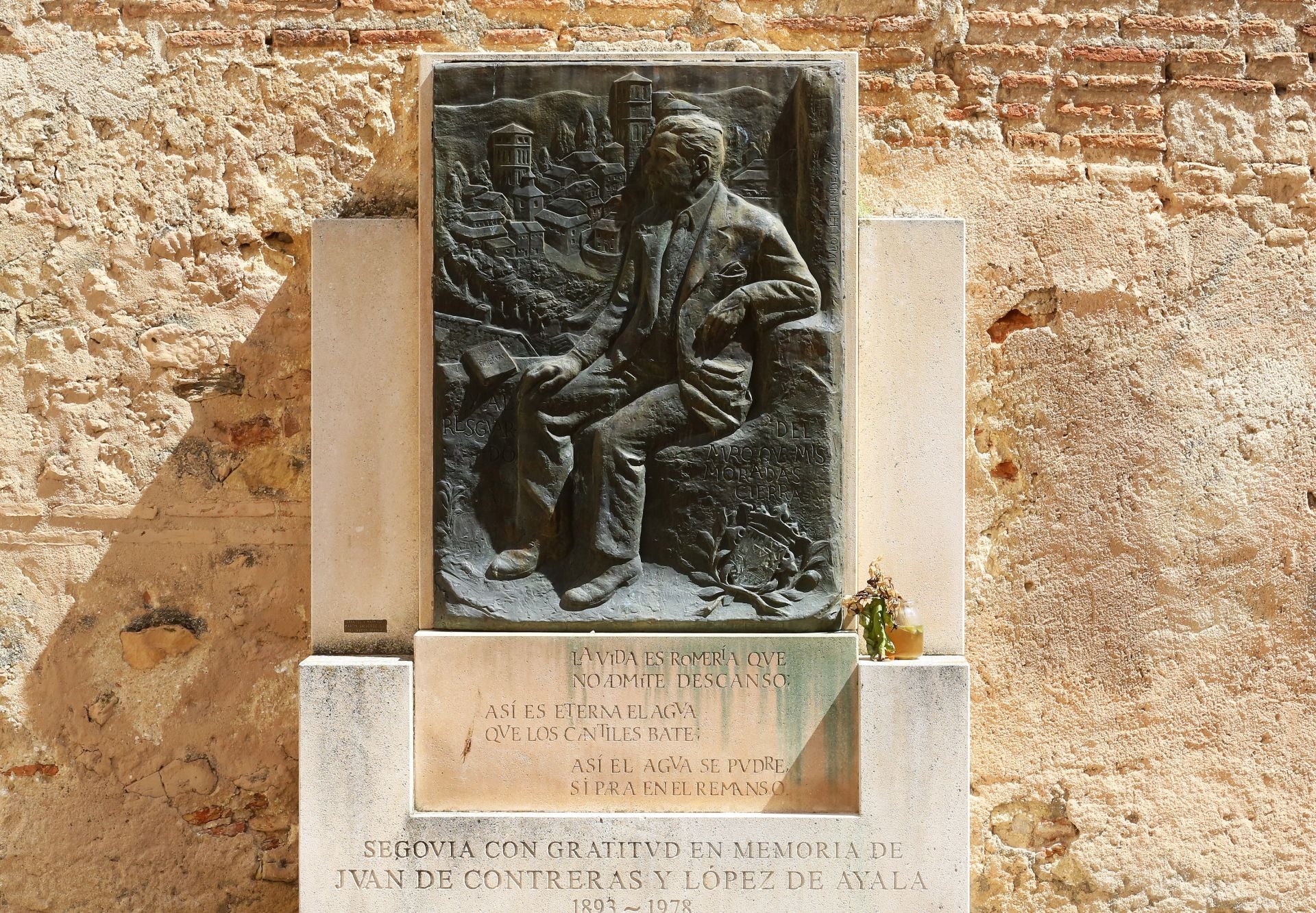 Itinerario gráfico por las placas conmemorativas de Segovia
