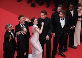 El equipo de 'Erddington' en la alfombra roja de Cannes.