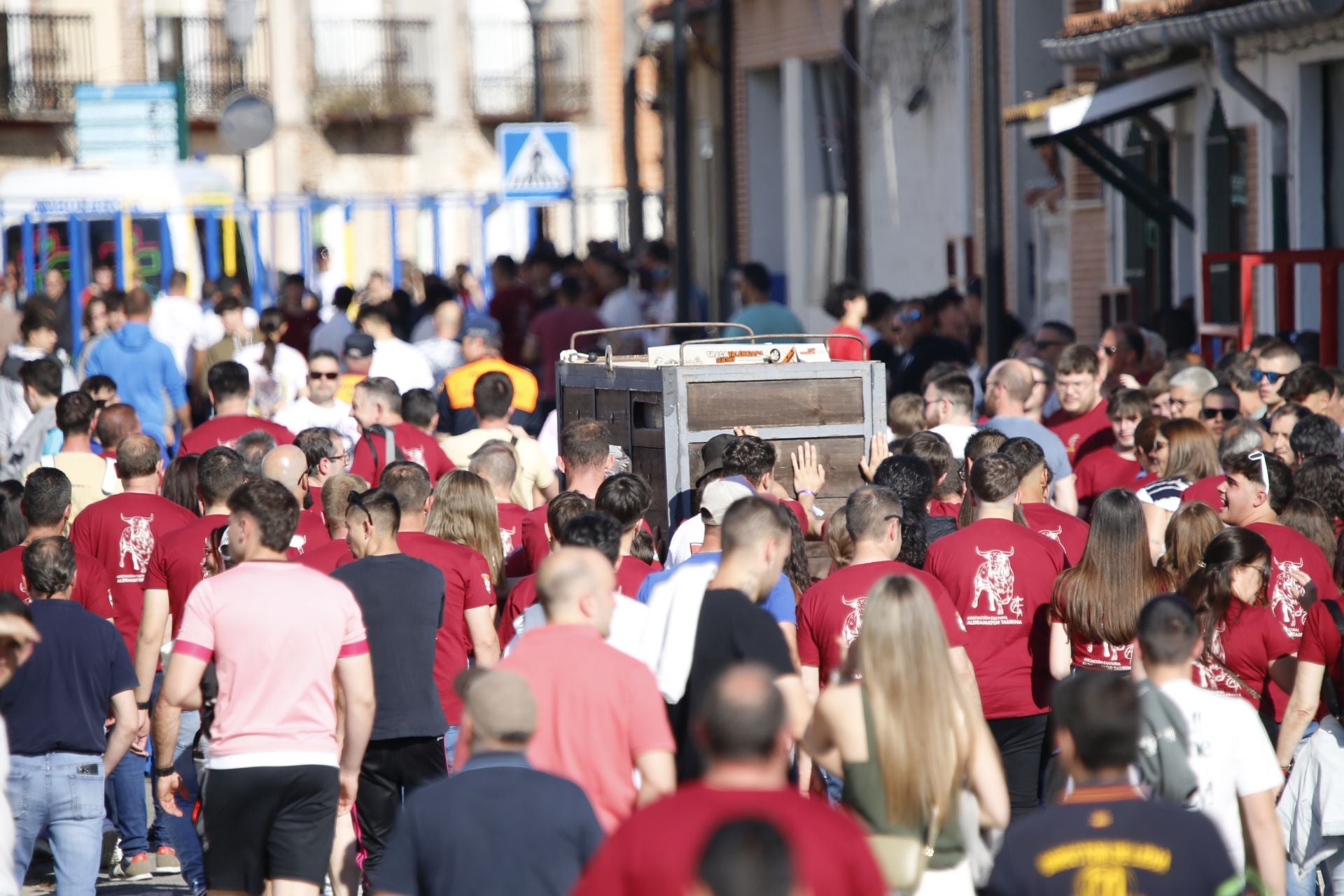 Las imágenes del toro de Villazgo en Aldeamayor