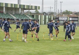 Último entrenamiento de la Segoviana antes del partido ante el Nástic de Tarragona.