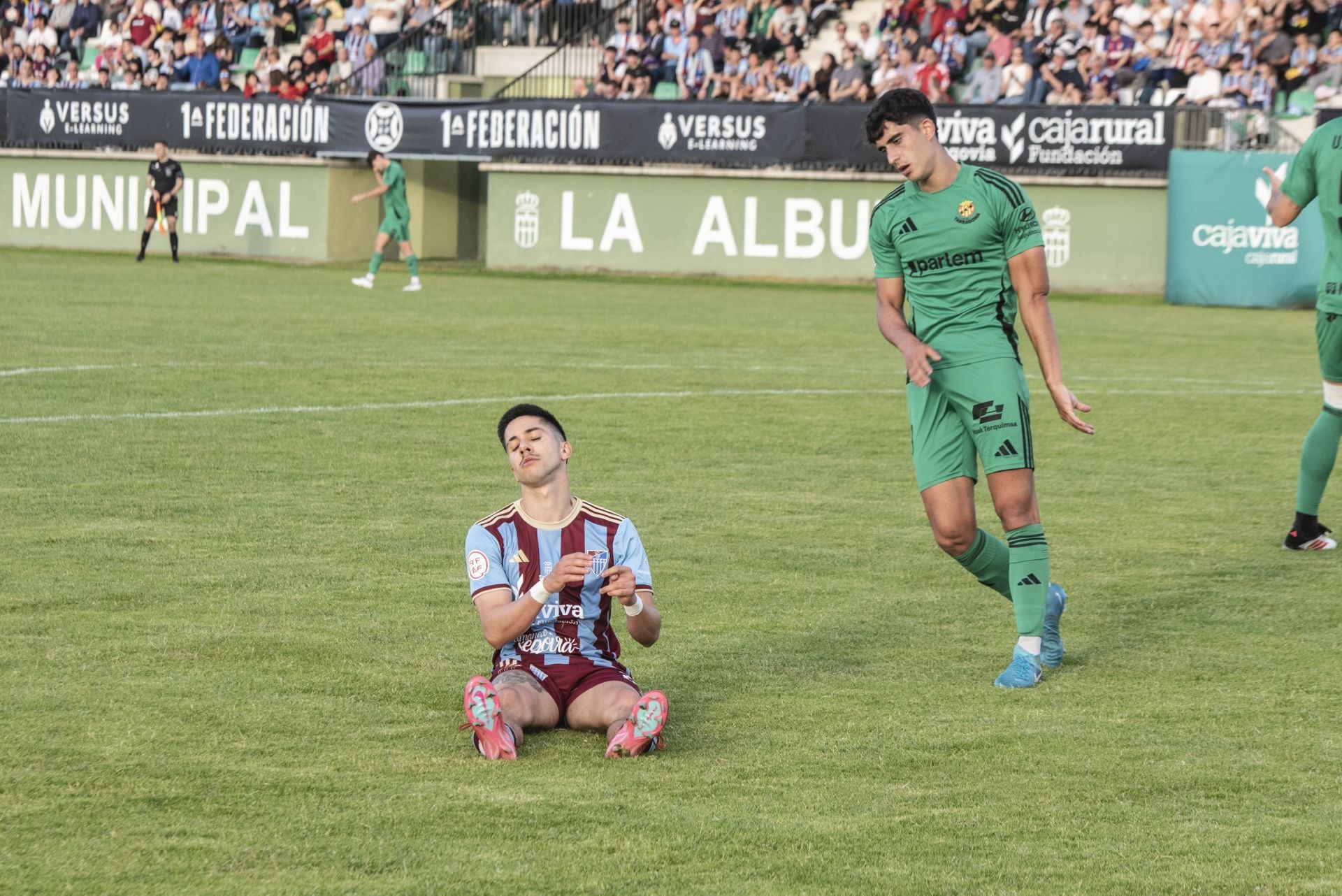 Fotos: desilusión en La Albuera tras el descenso de la Segoviana