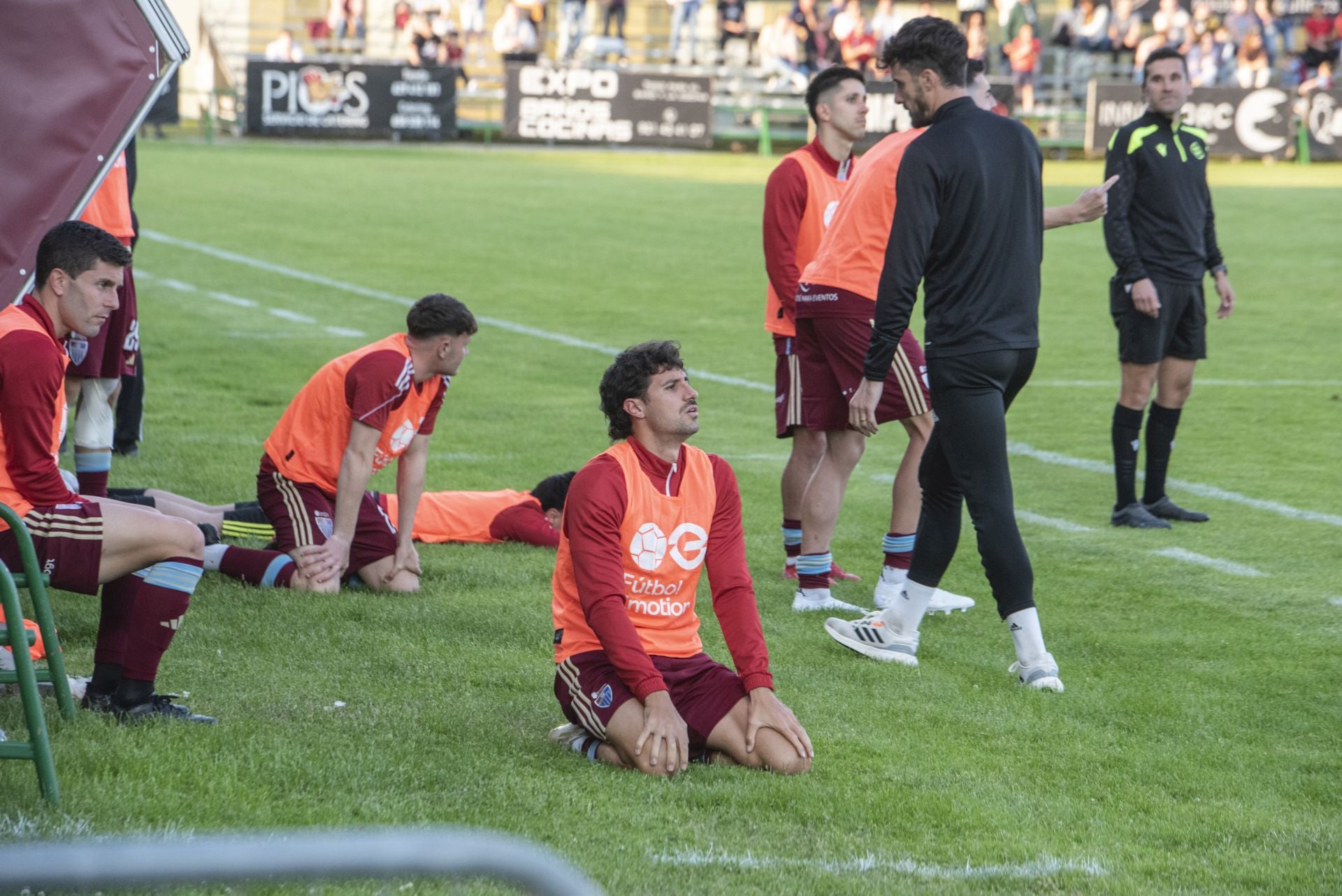 Fotos: desilusión en La Albuera tras el descenso de la Segoviana