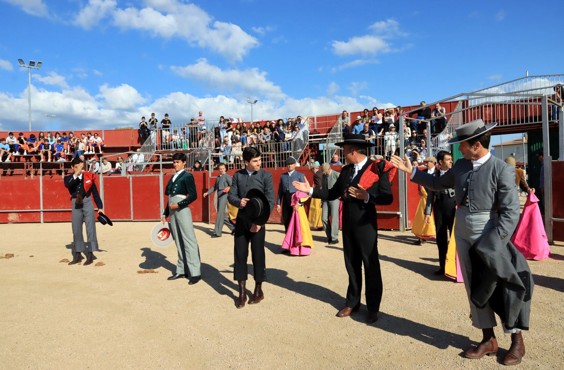 El festival taurino en La Lastrilla, en imágenes