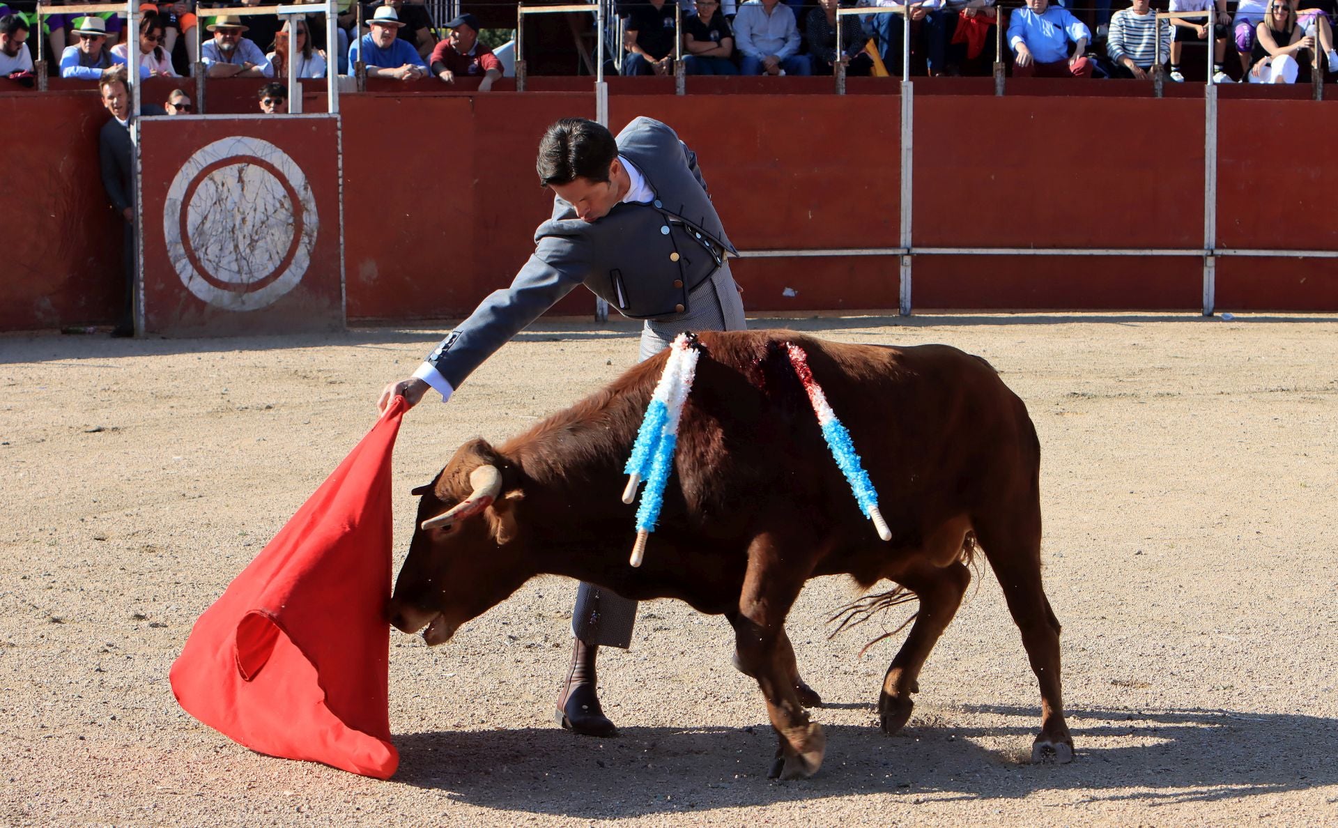 El festival taurino en La Lastrilla, en imágenes