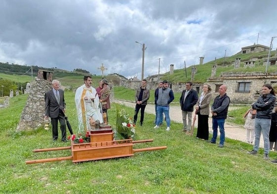 Fiesta y procesión de San Isidro en el entorno de las bodegas de Baltanás.