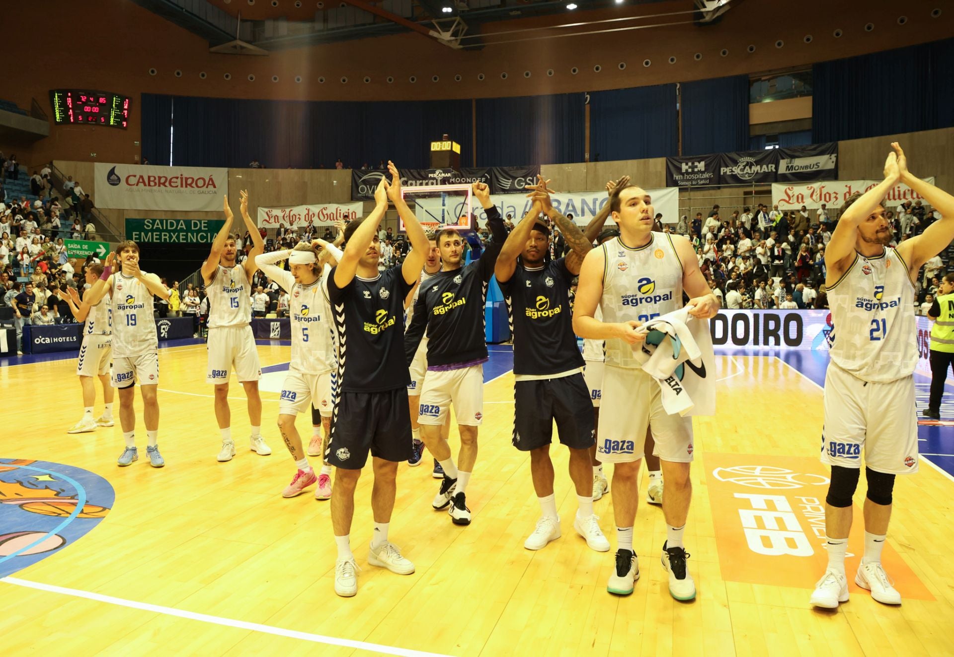 El Palencia gana el segundo partido en Santiago