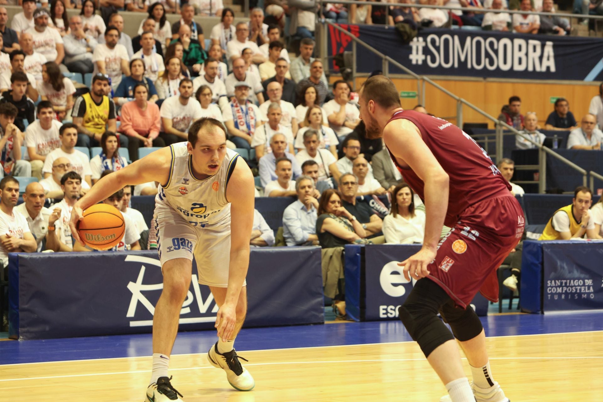 El Palencia gana el segundo partido en Santiago