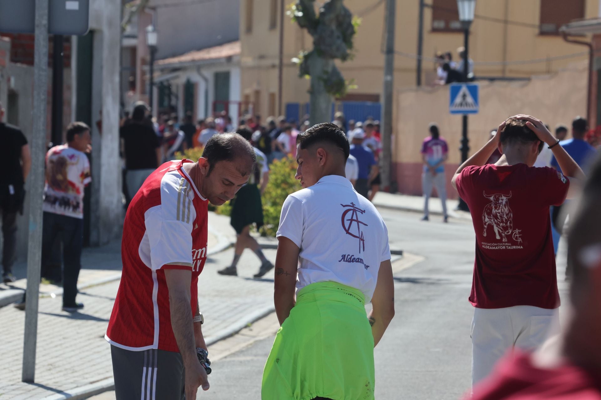 Encierro matutino del domingo en Aldeamayor de San Martín