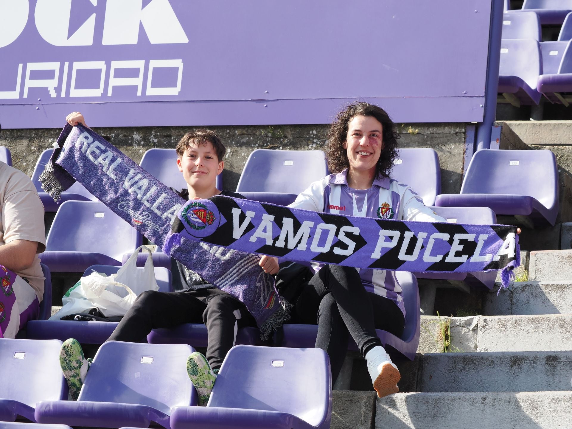 Búscate en la grada del estadio José Zorrilla (2/4)