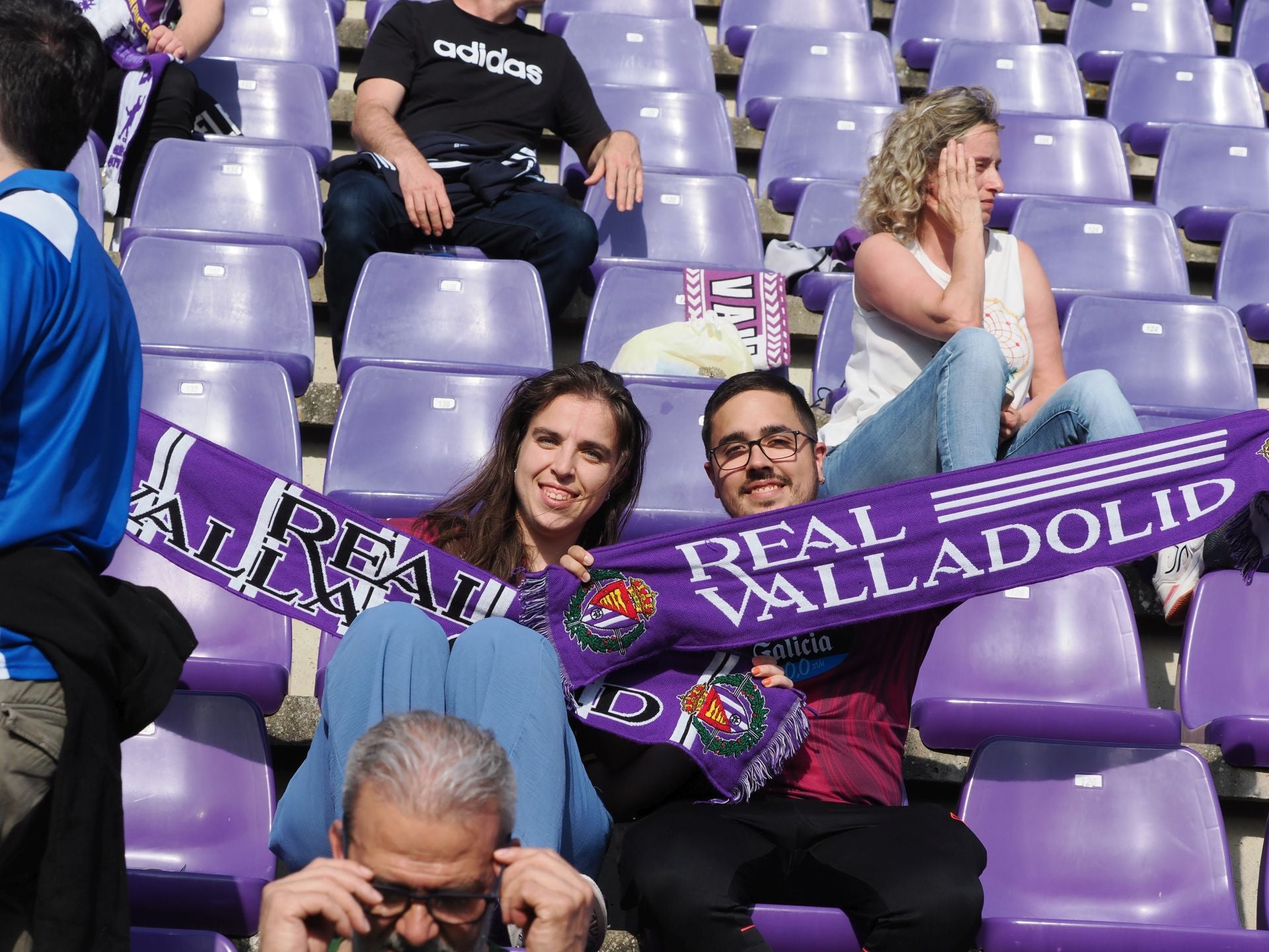 Búscate en la grada del estadio José Zorrilla (2/4)