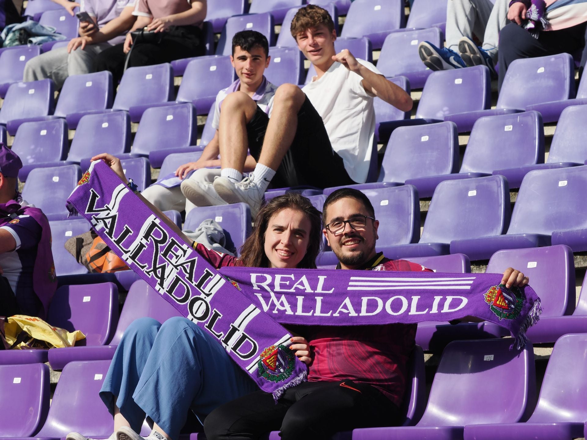 Búscate en la grada del estadio José Zorrilla (2/4)