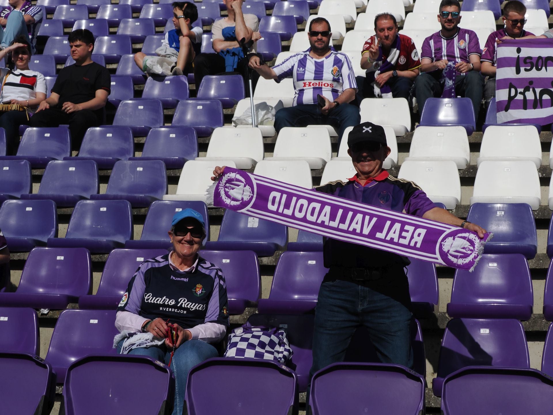 Búscate en la grada del estadio José Zorrilla (3/4)