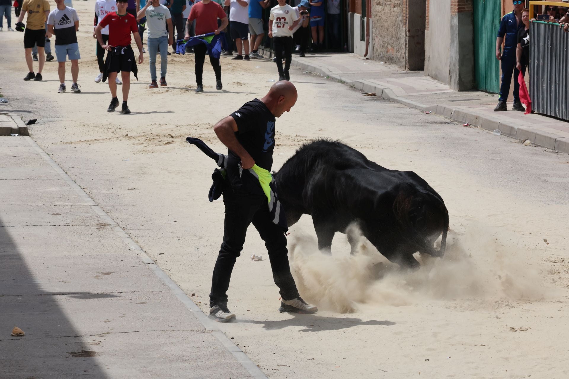 Encierro del domingo por la mañana en Valdestillas