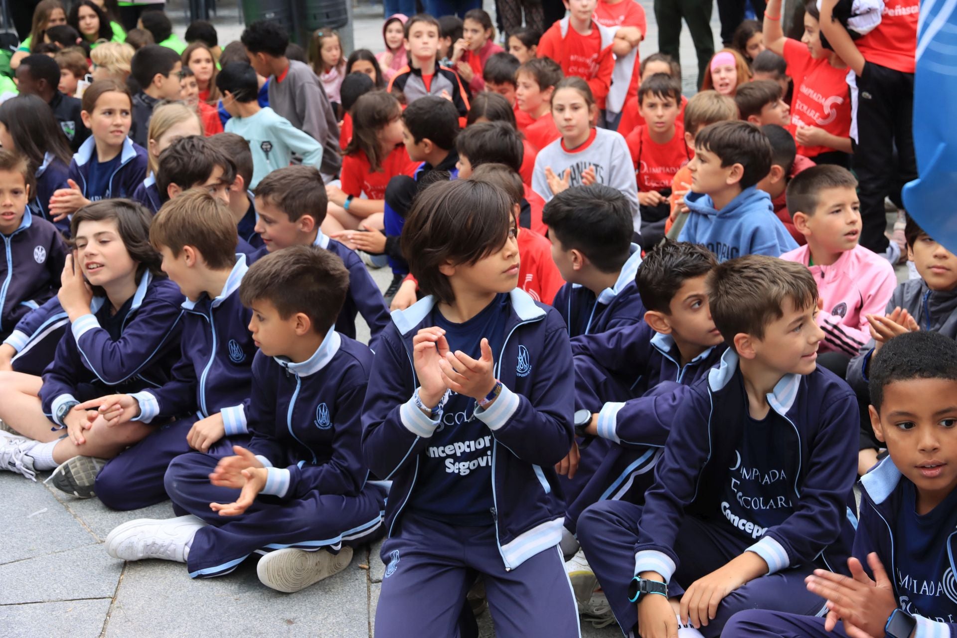Fotos del encendido del pebetero de la olimpiada escolar de Segovia
