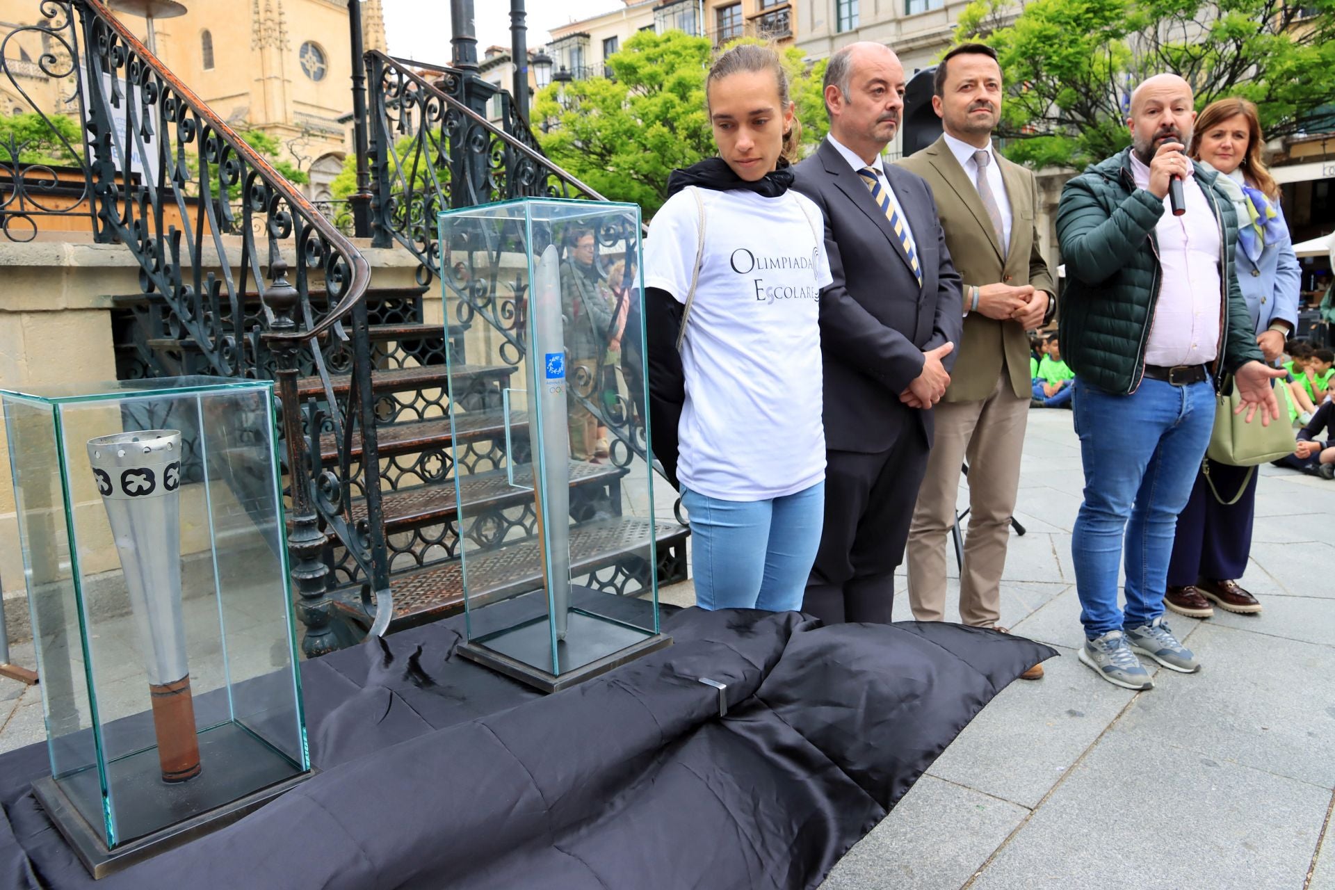 Fotos del encendido del pebetero de la olimpiada escolar de Segovia