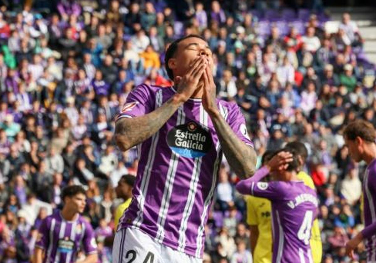 Robert Kenedy, en el último partido que jugó con el Real Valladolid, el 26 de octubre de 2024 ante el Villarreal