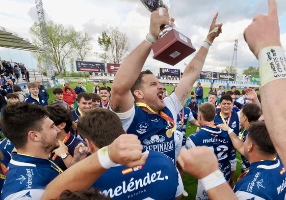 El VRAC celebra la victoria en la final de la Copa Ibérica