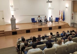 Reunión entre directivos del Caupa, representantes sindicales y personal de mantenimiento.