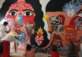 Mural colectivo, a partir de diseño de Ricardo Cavolo, en el Herreriano, en 2016.