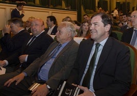 El presidente de la Junta calusura la gala Hosturcyl en Salamanca.