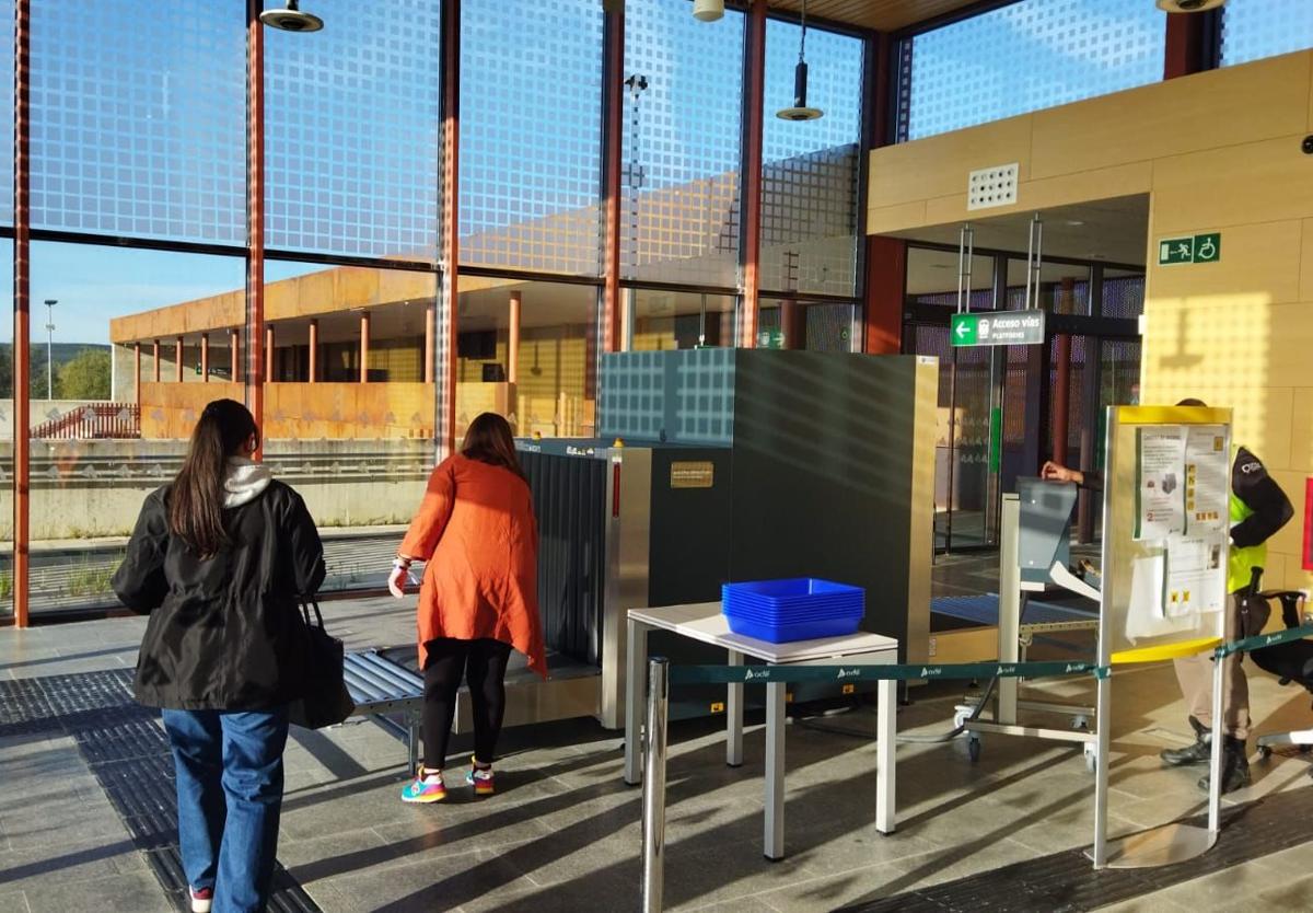 Indignación entre los usuarios del AVE en Sanabria: «Nos quieren aislar»
