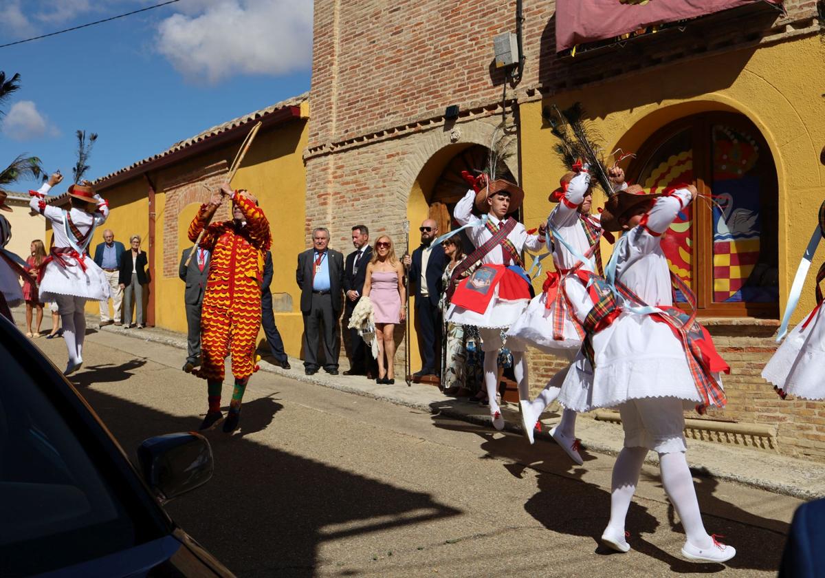 Identidad en el paloteo y el &#039;estilo Cisneros&#039;