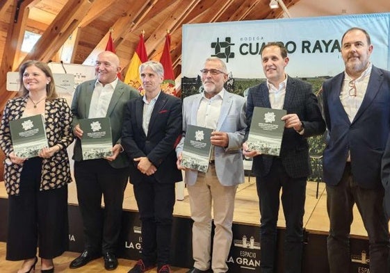 Imagen de la presentación del libro.