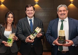 Alicia Sanz, Alfonso Fernández Mañueco y Óscar Rodríguez.