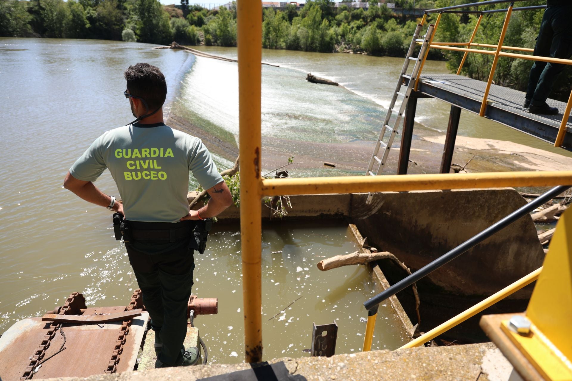 Imágenes de la búsqueda del pescador vallisoletano