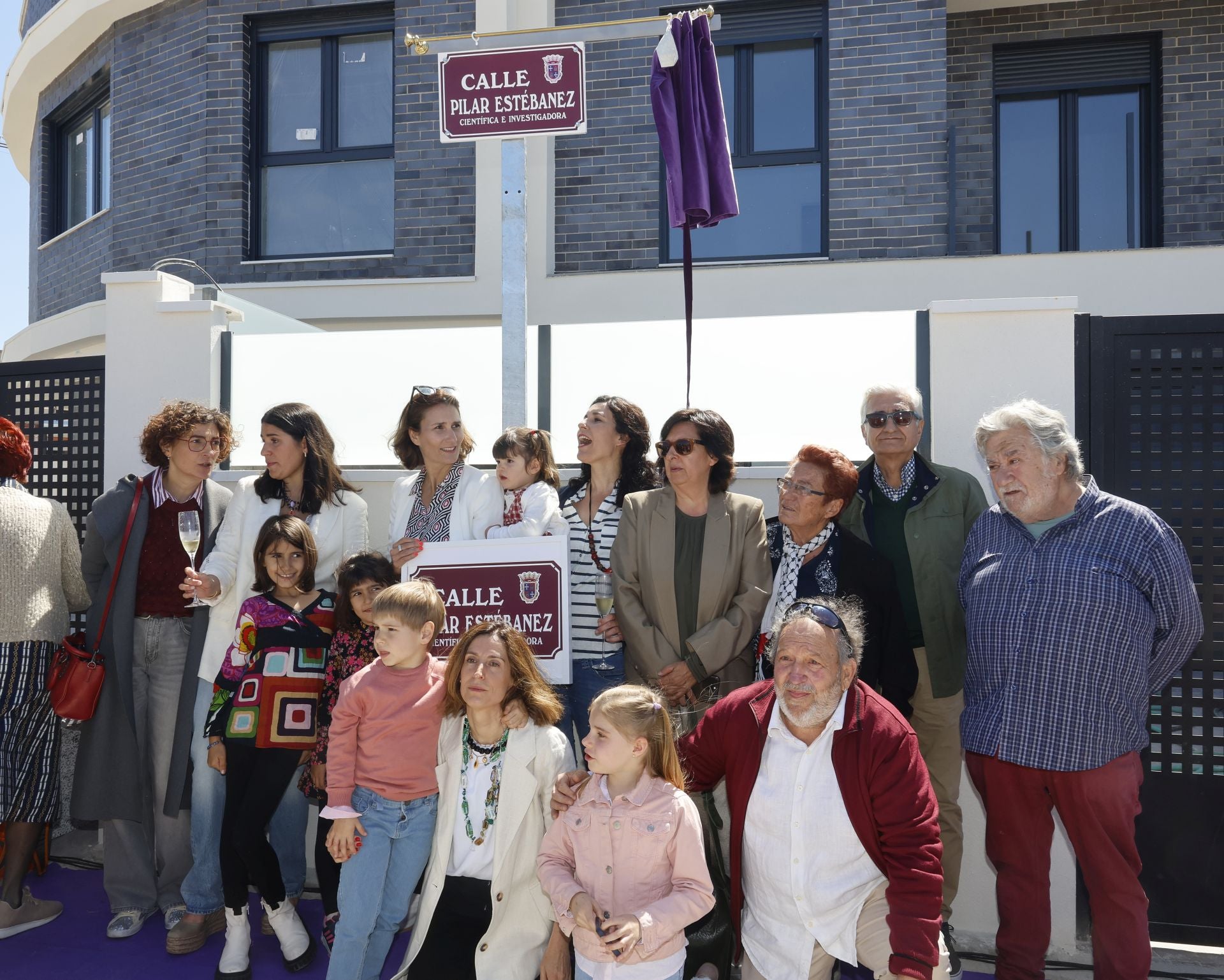 Palencia ya tiene una calle dedicada a Pilar Estébanez