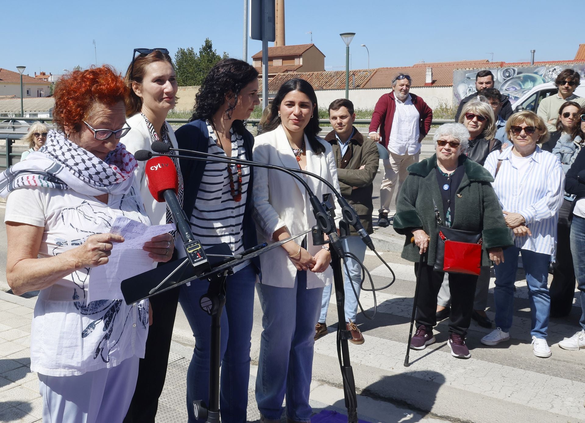Palencia ya tiene una calle dedicada a Pilar Estébanez