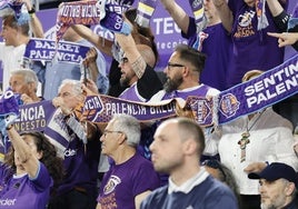 Así ha animado la afición palentina al Súper Agropal ante el Obradoiro