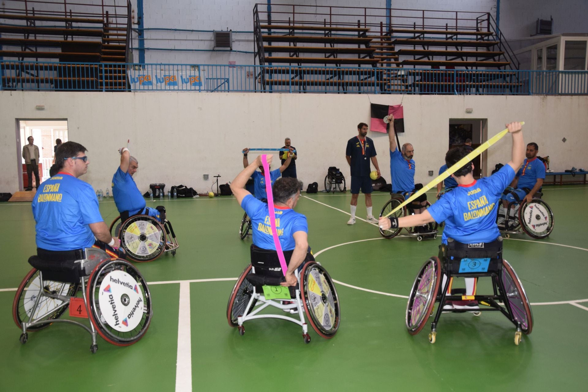 La selección española de balonmano en silla de ruedas se entrena en Velilla